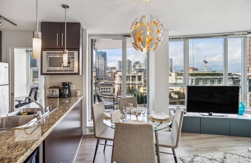 Crosstown Apartment | The Altitude