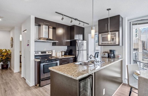 Crosstown Apartment | The Altitude