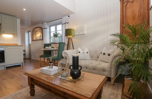 Eckington Cottage | THE ANNEX, pet friendly, character holiday cottage in Eckington