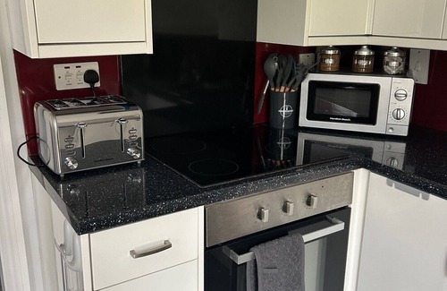 Sudbury Apartment | The Annex Studio - Garden View