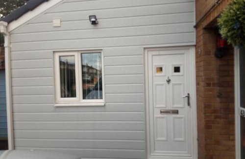 Poole Apartment | The Annexe