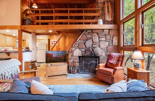 Sedona Cabin | The Apple Cabin in Sedona Scenic Oak Creek Canyon