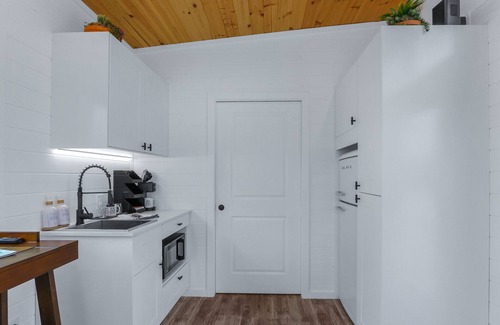 Dripping Springs Cottage | The Armadillo at Harrod's Hill Country Hideaway