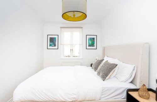 South Woodham Ferrers House | The Art House by Sorted Stay