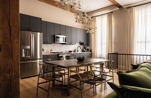 Northern Liberties Apartment | The Artisan's Duplex - 8Bd/5.5Bth w/2 Car Parking!