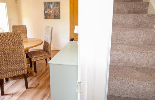 King's Lynn Cottage | THE ARTIST'S RETREAT, family friendly, with a garden in King's Lynn