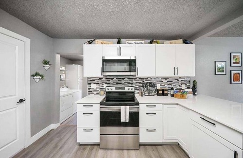 West Colorado Springs House | The Autumn House·3BR|10 min to Garden of the Gods!