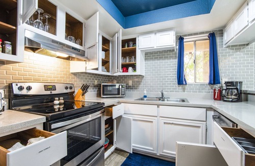 Casa Grande Apartment | The Avenida Condominiums