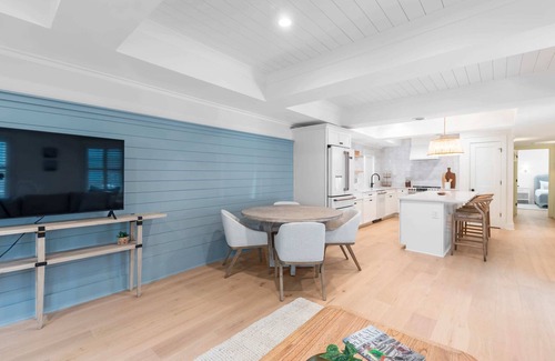 Cannonborough Elliotborough Apartment | The Azalea-Brand New! | 1.5 Blocks to King St.