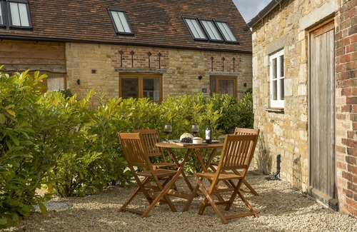 Stretton on Fosse Cottage | The Bakery is a charming character cottage, beautifully refurbished to provide comfortable living