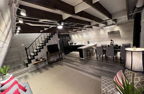Samantha House | The Bama Gathering Place on Lake Tuscaloosa