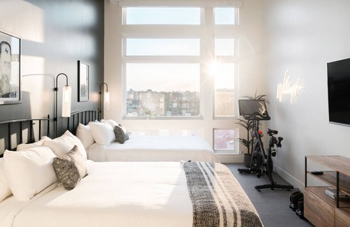 Highland Condo | The Bandito Penthouse - Peloton - Zuni Lofts