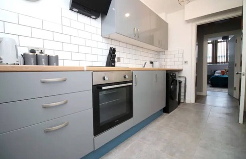 Adamsdown Apartment | The Bank - 1 Bed City Centre Flat w/Street Parking