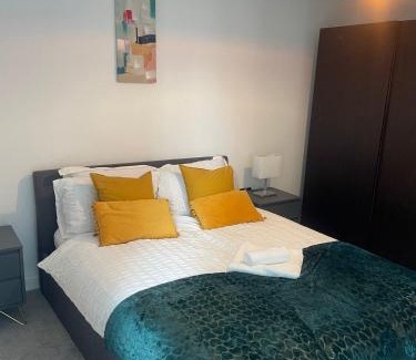 Moffat Apartment | The Bank Tower