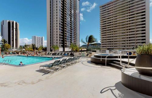 Waikiki Apartment | The Banyan Condos