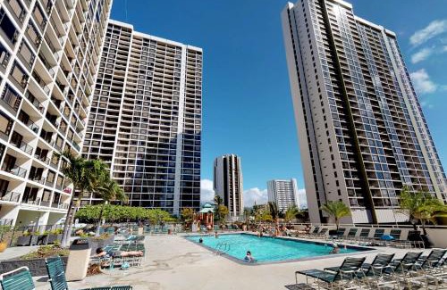 Waikiki Apartment | The Banyan Condos