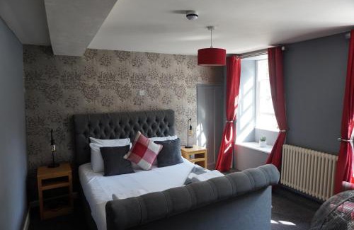 Bradford-on-Avon Hotel | The Barge Inn