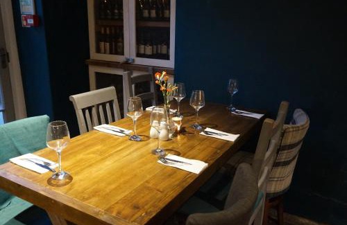 Bradford-on-Avon Hotel | The Barge Inn