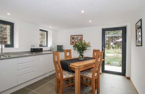 Bishops Castle House | THE BARN, luxury holiday cottage, with open fire in Bishop's Castle