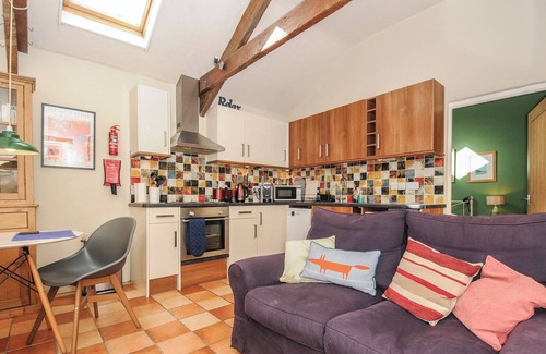 Lifton Cottage | THE BARN, pet friendly, character holiday cottage in Lifton