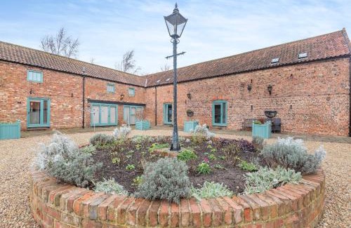 Grimsby House | The Barn - Uk44514