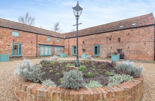 Grimsby House | The Barn - Uk44514