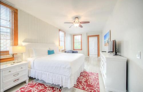 Historic Seaport Apartment | The Bartlum-Luxurious Studio