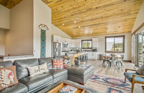 Twin Creek Village House | The Basecamp- Stunning 5BR Home with Hot Tub, Game Room, AC, Heated Driveway, and Valley Views!