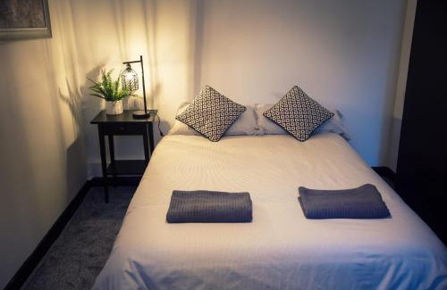 Exeter Apartment | The Basement