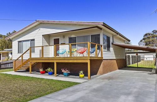 Culburra Beach Cottage | The Batch – pet friendly house