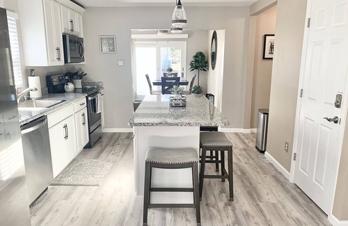 Villas House | The Bay Shore Getaway 300 FEET TO BEACH & SECLUDED BEACH With New KAYAKS!