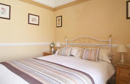 Torquay City Centre House | The Baytree - Exclusively for Adults