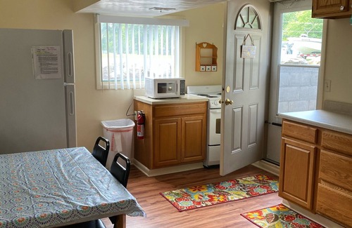 Geneva-on-the-Lake Apartment | "The Beach Hive" unit 1; lower-level apartment on the Lake