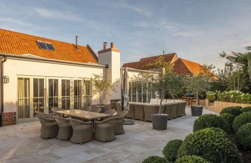 Brancaster House | The Beach House B