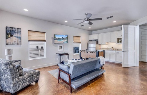 Port Aransas House | The Beachside - Banyan Beach, Ocean View & Short walk to Beach