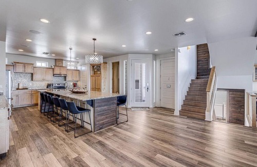 Port Aransas House | The Beachside - Banyan Beach, Ocean View & Short walk to Beach