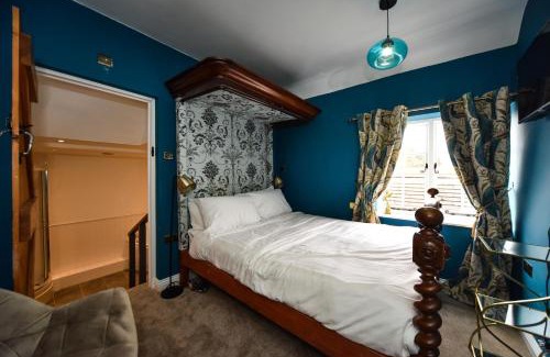 Crich Hotel | The Bear Inn