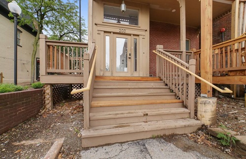 St. Charles Apartment | The Bear Suite at Divine Otter