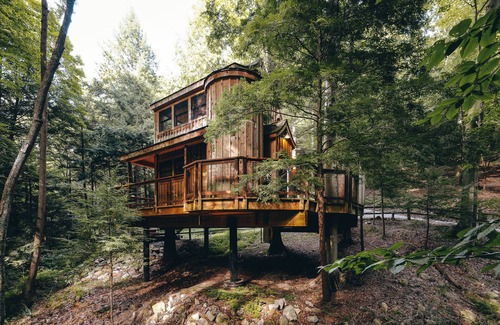 Laurelville Cabin | The Beech Treehouse | Hocking Hills
