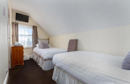 North Shore House | The Beechcliffe Hotel - Over 35's Only