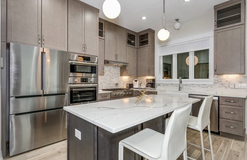 Downtown House | "The Belmont" - Upscale Luxury Downtown Living - One Block Off Palafox