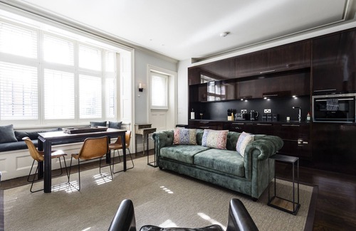City of Westminster Apartment | The Berkeley Square Suite