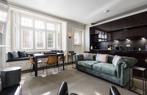 City of Westminster Apartment | The Berkeley Square Suite