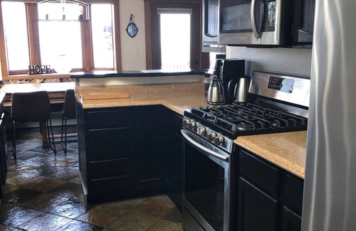Bear Valley House | The Best Alaskan Get Away Retreat For Your Family Or Group