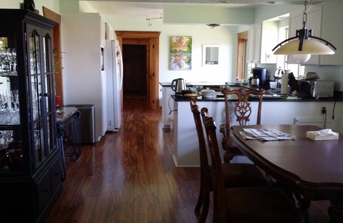 Ashland Villa | The Best In Ashland: Magnificent View, Privacy, Quality, Convenience, Very Clean