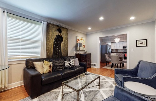 Green Hills House | The Beverly Hills of Nashville, Close to it all! No stairs and a pool table