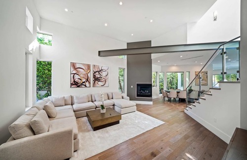 Beverly Grove Villa | The Beverly Villa Sum