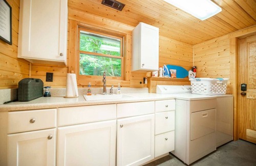 Skyland Cabin | The Big Creek Lodge Pisgah