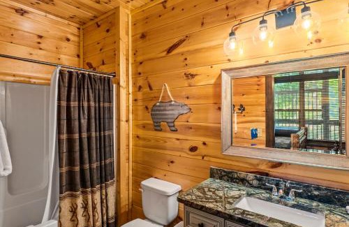 Gatlinburg House | The Big Oak Lodge by Stony Brook Cabins