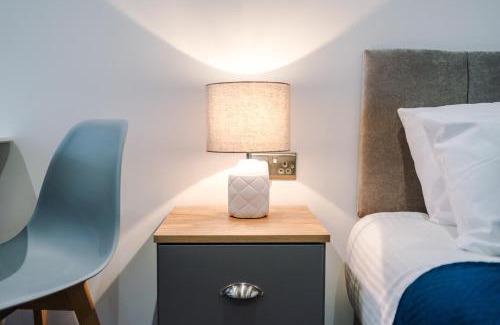 Hull Old Town Apartment | The Binding House by Guestz